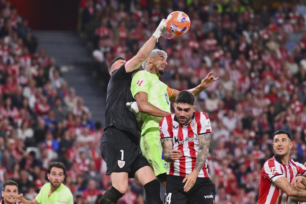 演员潘粤明批评国安：越南也输，你们真行