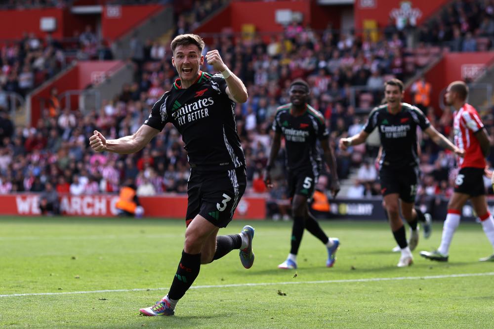 官方：卢卡库恢复训练，并顶替德布劳内入选欧冠大名单